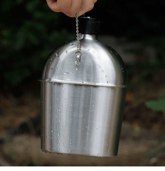 adventure kettle canteen with chain